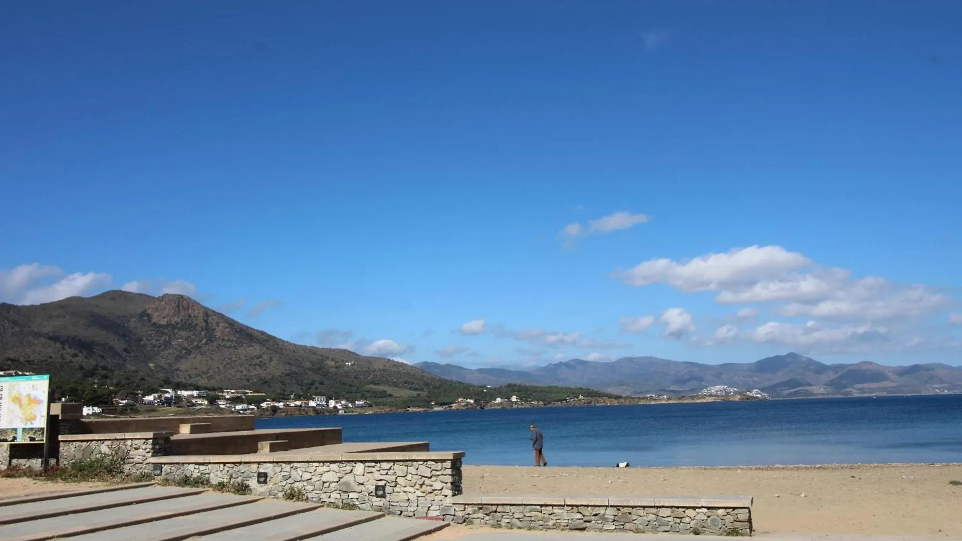 Apartment Apartamento En El Port De La Selva: Planta Baja, Terraza Y Wifi A Metros De La Playa - Es-228-52 Spain