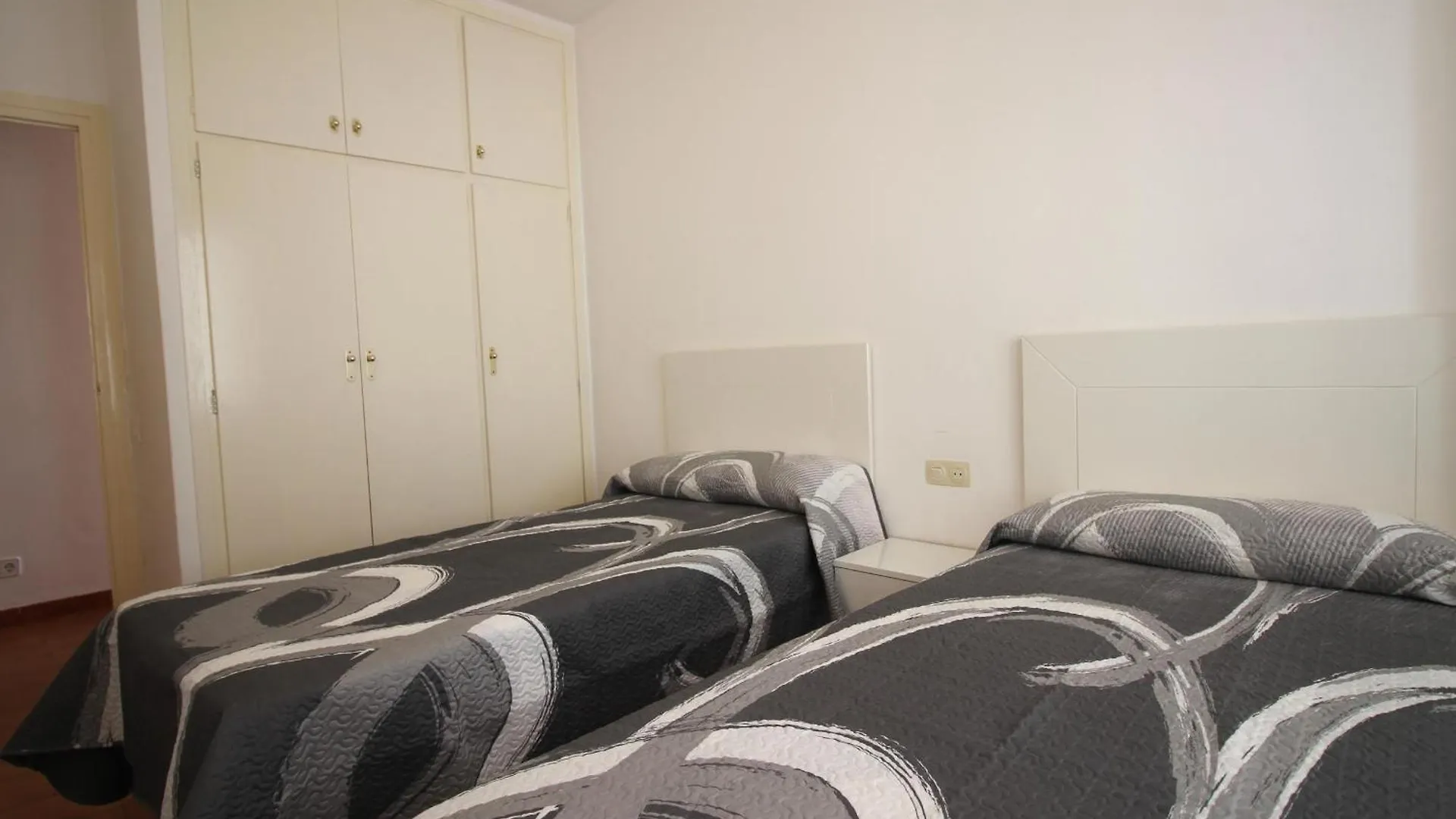 Apartment Apartamento En El Port De La Selva: Planta Baja, Terraza Y Wifi A Metros De La Playa - Es-228-52