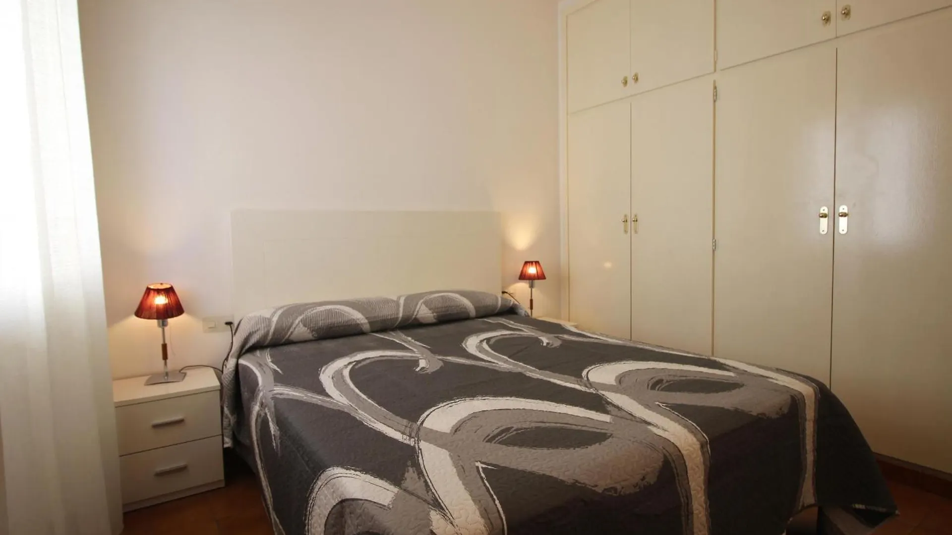 Apartamento En El Port De La Selva: Planta Baja, Terraza Y Wifi A Metros De La Playa - Es-228-52 Apartment